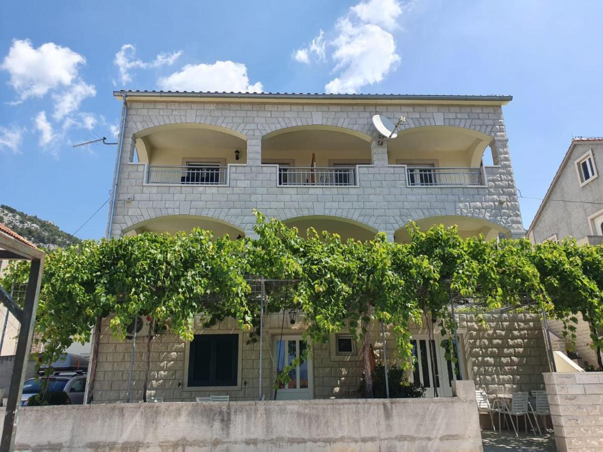 Apartments Gojevic Bol Esterno foto