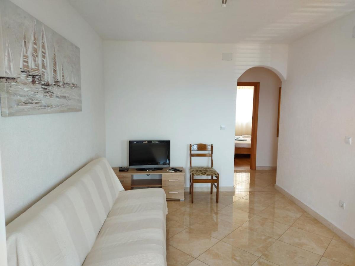 Apartments Gojevic Bol Esterno foto